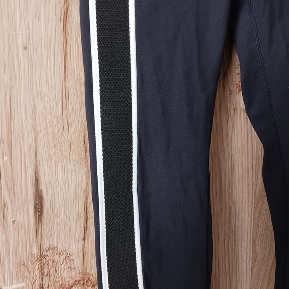 New Balance Black Sport Stripe Leggings Size Small - Picture 2 of 11